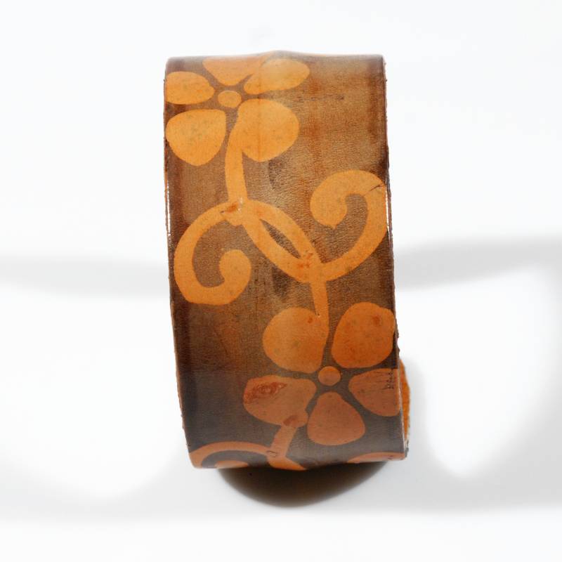 bracciale-in-cuoio-dipinto-a-mano-fiori-arancio