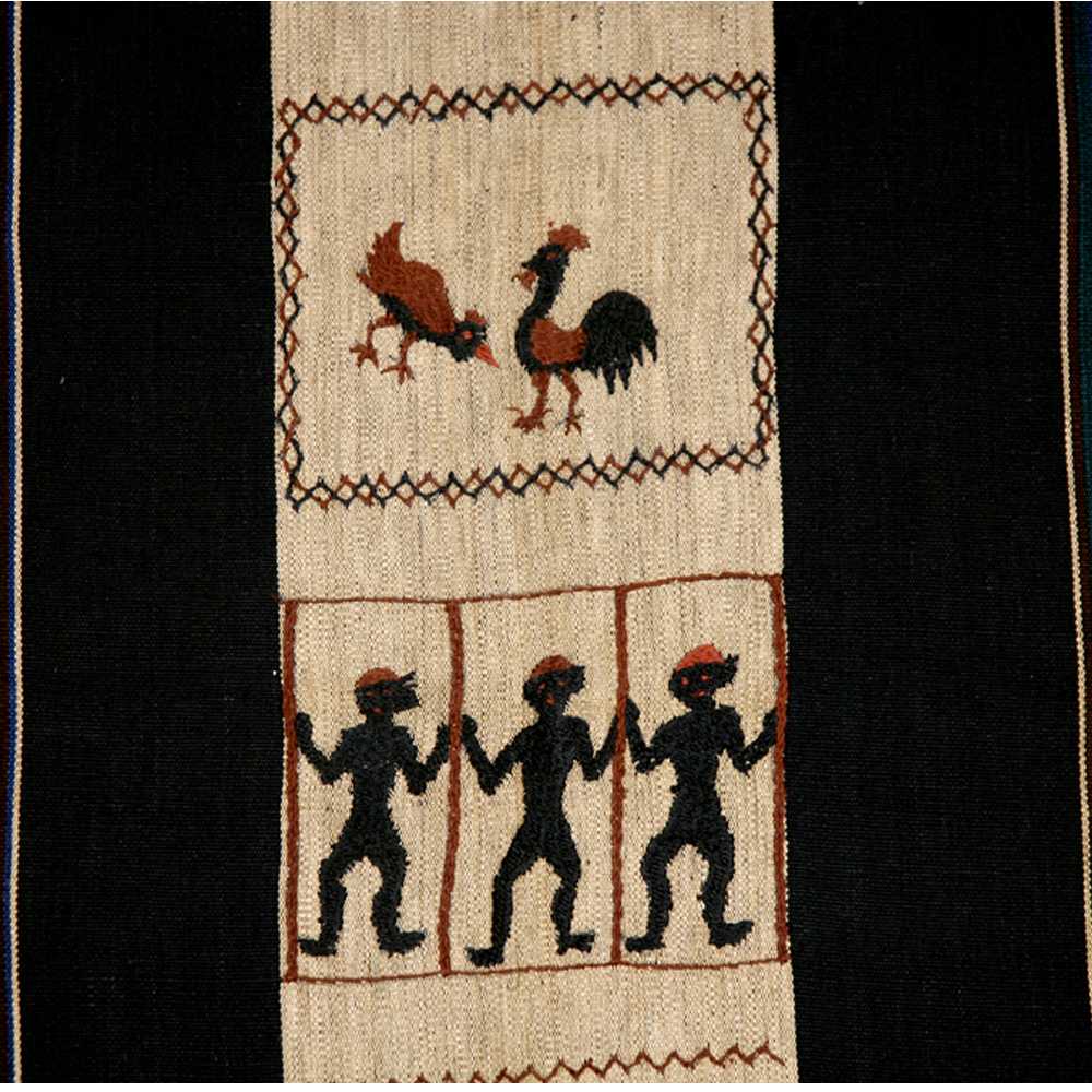 coperta-naga-nera-beige-ricamata