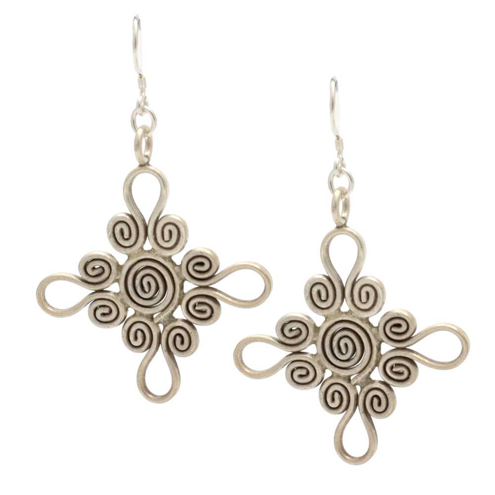 Orecchini in argento hill tribe fiore con spirali